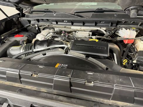 Used 2023 Chevrolet Silverado 2500 W/T AWD/4WD image 31