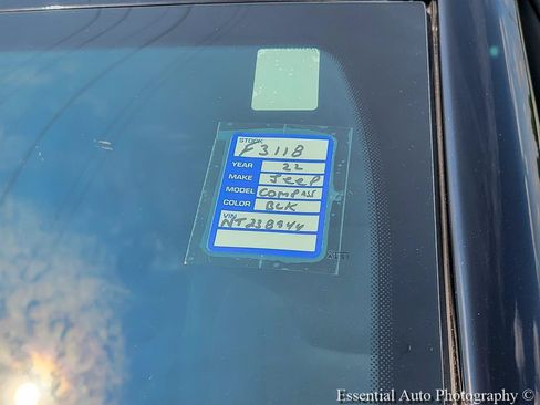 Used 2022 Jeep Compass High Altitude AWD/4WD image 37
