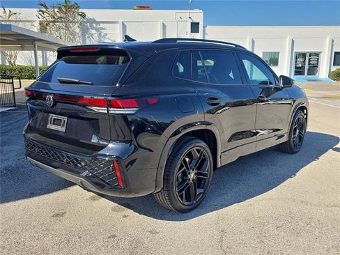 New 2026 Volkswagen Tiguan SE R-Line image 4