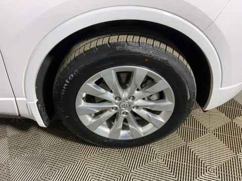 Used 2018 Buick Envision Essence image 38