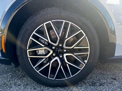 New 2024 Ford Mustang Mach-E Premium image 11