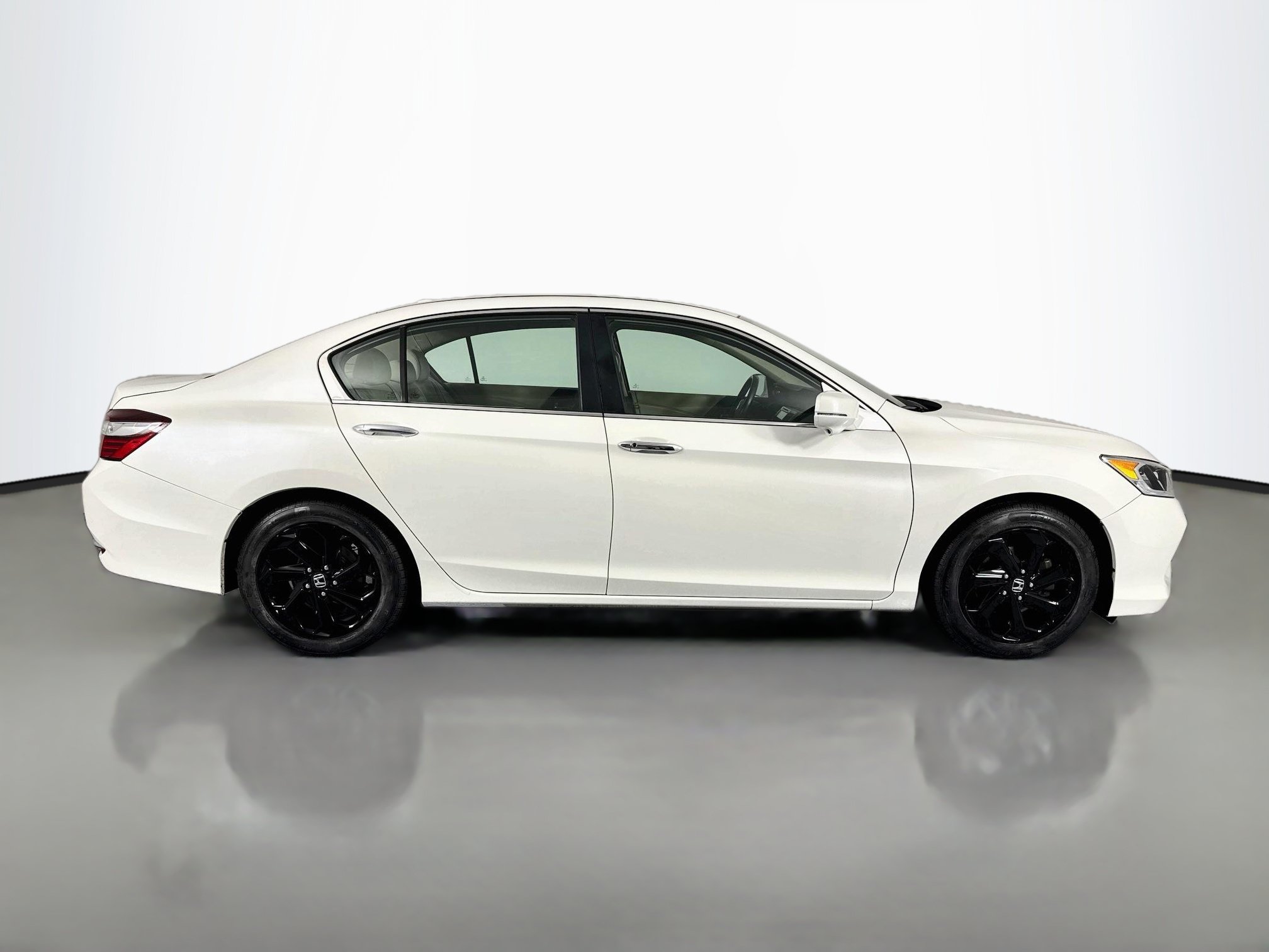 Used 2016 Honda Accord EX-L image 4
