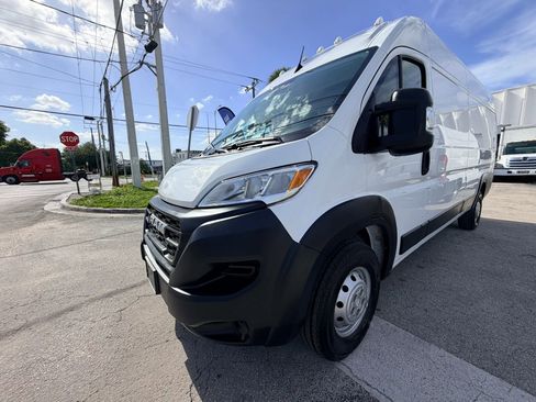 Used 2023 RAM ProMaster 3500 FWD image 3