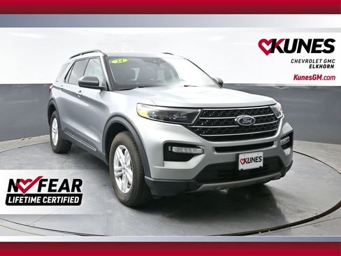 Used 2024 Ford Explorer XLT w/ Equipment Group 202A AWD/4WD image 1