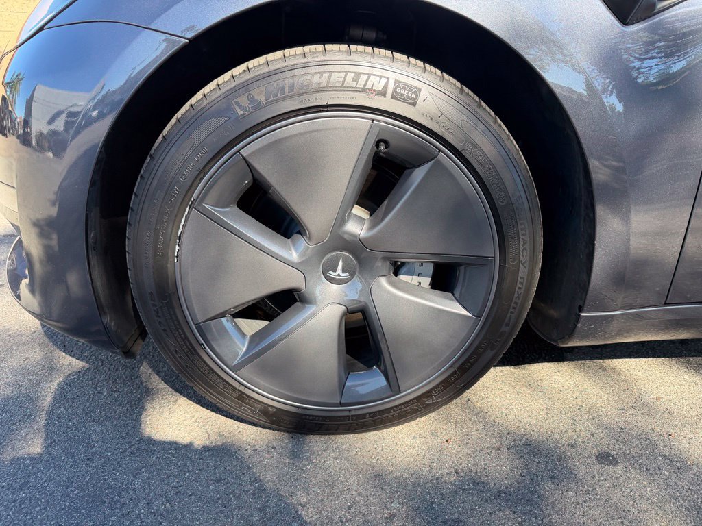 Used 2023 Tesla Model 3 Standard Range RWD image 7