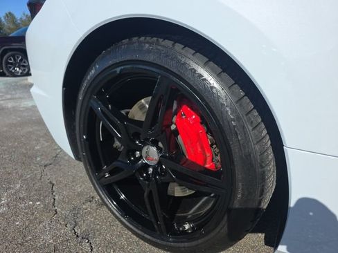 Used 2021 Chevrolet Corvette Stingray Premium Conv w/ Z51 Performance Package image 12