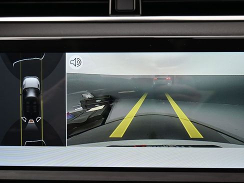 Used 2023 Land Rover Range Rover Evoque SE image 15