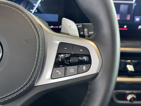 Certified 2025 BMW X7 xDrive40i w/ Executive Package image 23