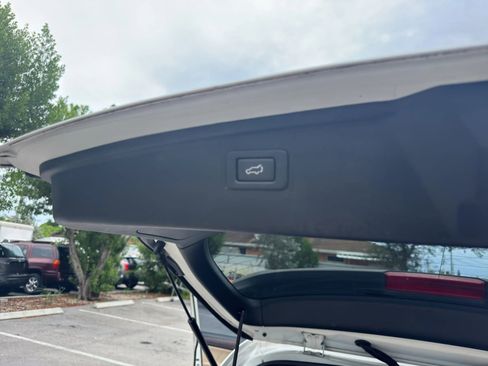 Used 2018 Subaru Outback 2.5i Limited image 26