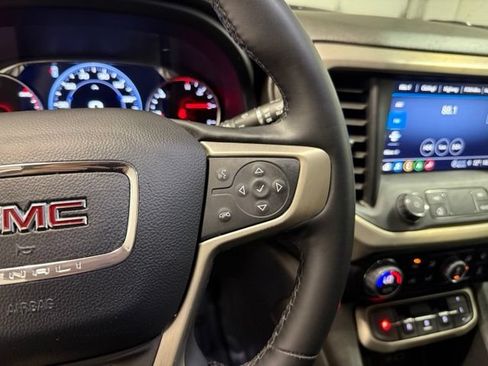 Used 2023 GMC Acadia Denali w/ Denali Ultimate Package FWD image 19
