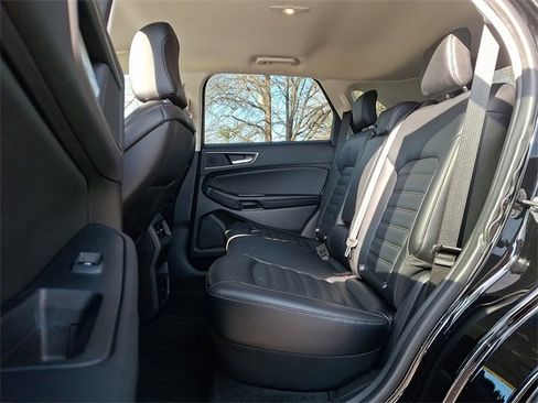 Used 2024 Ford Edge SEL image 10