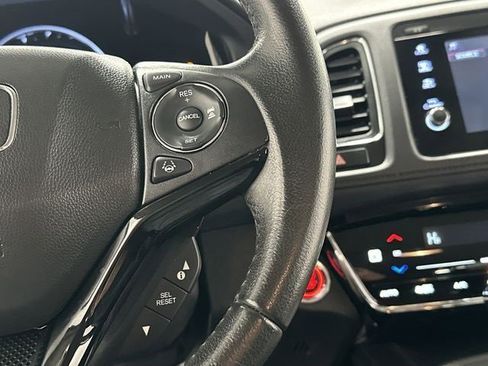 Used 2021 Honda HR-V EX-L image 10