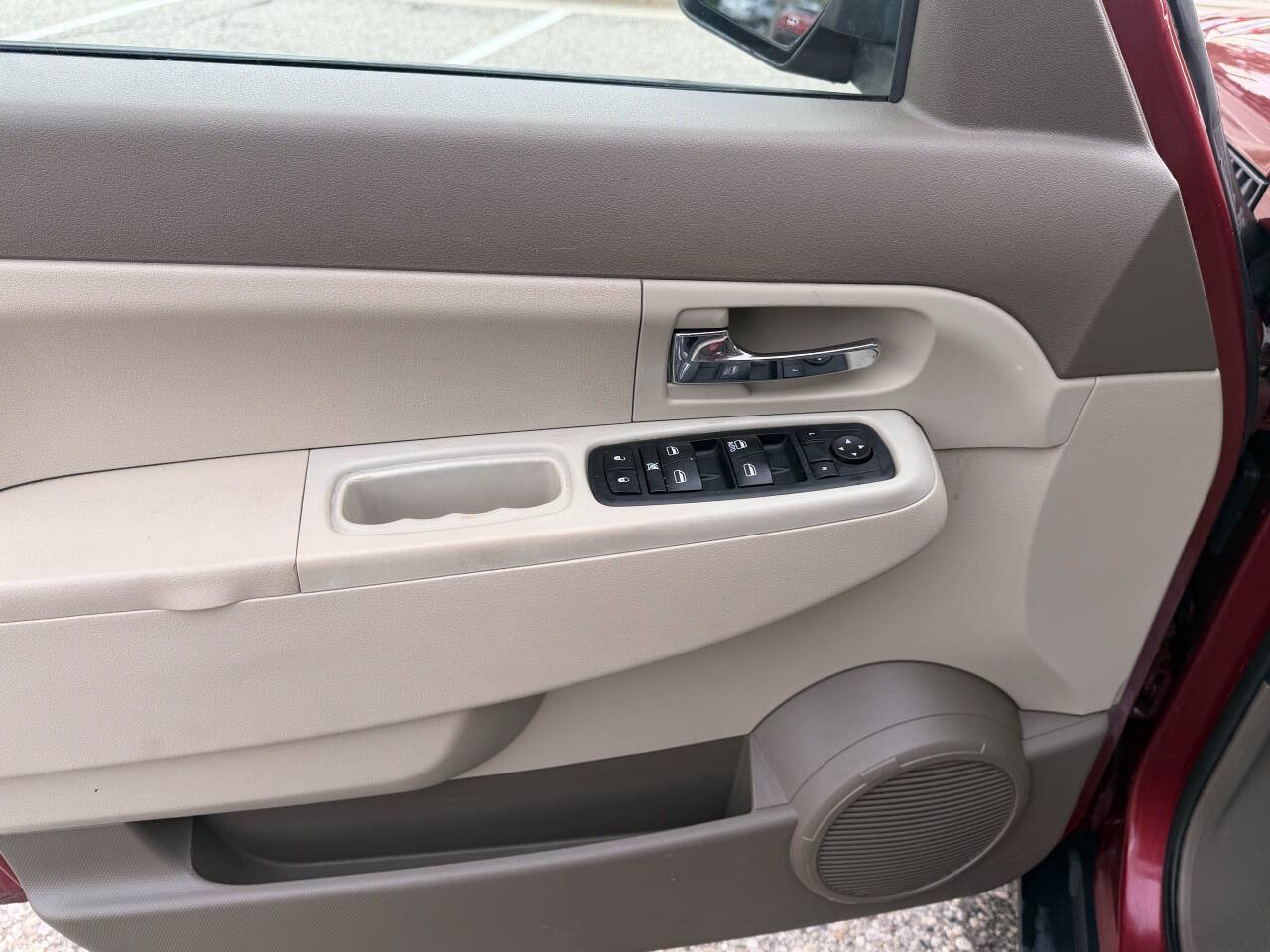 Used 2012 Jeep Liberty Sport AWD/4WD image 7