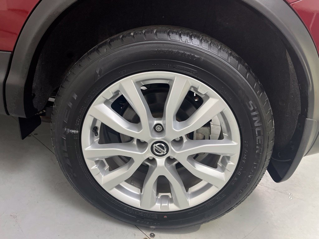 Used 2022 Nissan Rogue Sport SV AWD/4WD image 16