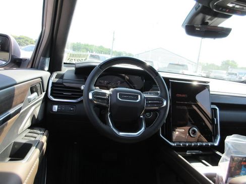 New 2026 GMC Acadia Denali Ultimate FWD image 14
