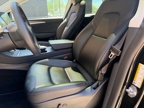 Used 2023 Tesla Model Y Long Range AWD/4WD image 30