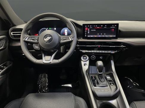 Used 2024 Dodge Hornet GT image 5