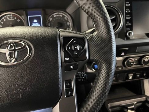 Used 2022 Toyota Tacoma TRD Sport w/ Black Out Package (TMS) image 27