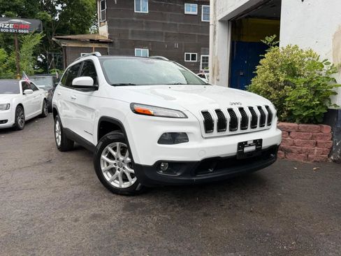 Used 2014 Jeep Cherokee Latitude w/ Comfort/Convenience Group FWD image 15
