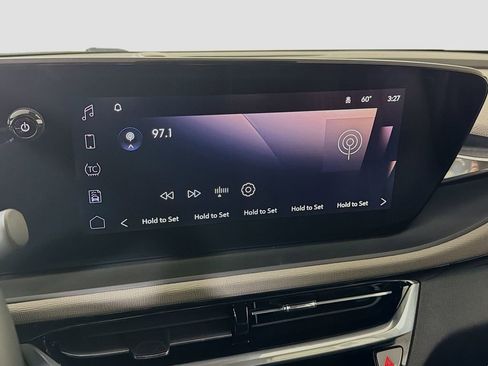 Used 2024 Buick Envista Avenir image 17