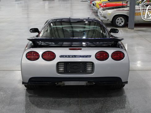 Used 2000 Chevrolet Corvette Coupe image 38