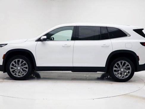 Used 2025 Buick Enclave Preferred image 6