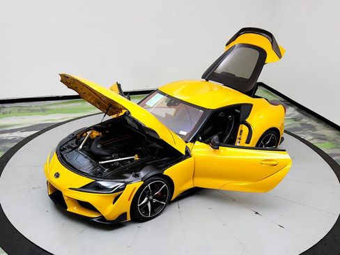 Used 2021 Toyota Supra Premium w/ Driver Assist Package RWD image 29