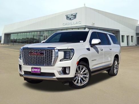 Used 2022 GMC Yukon XL Denali image 1