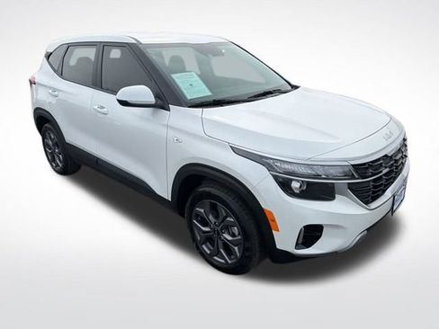 Used 2024 Kia Seltos LX image 9