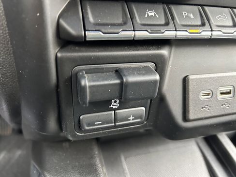 Certified 2022 Chevrolet Silverado 1500 High Country image 40