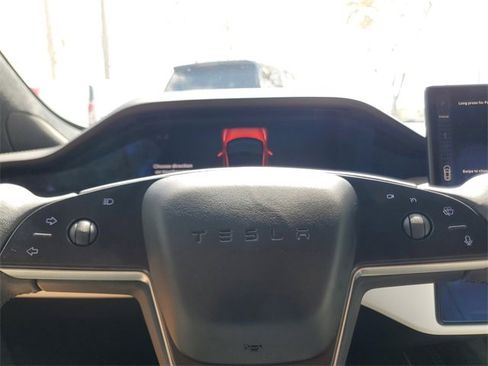 Used 2022 Tesla Model S Plaid image 18