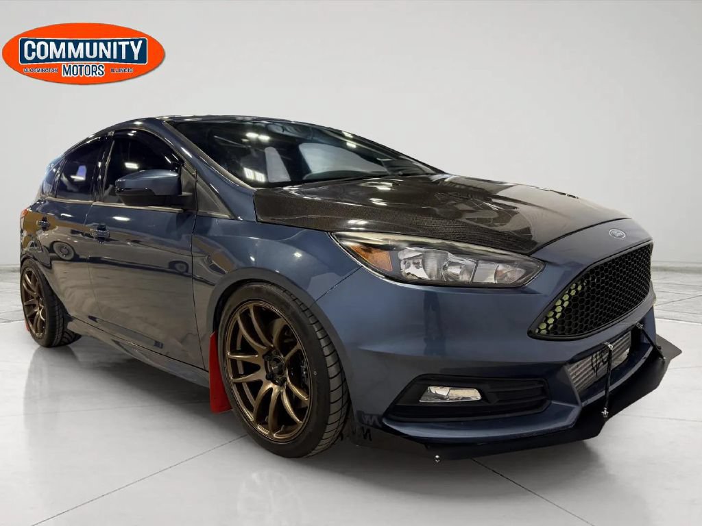 Used 2018 Ford Focus ST FWD image 11