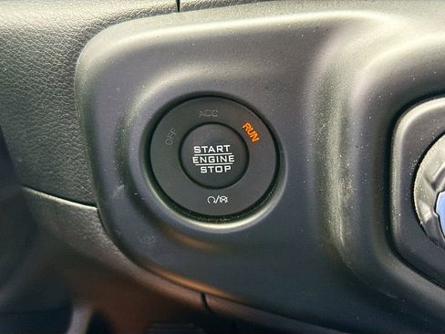 Used 2022 Jeep Wrangler Sport AWD/4WD image 15