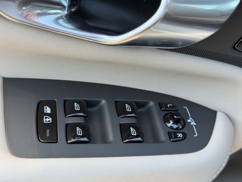 New 2026 Volvo XC90 T8 Plus image 16