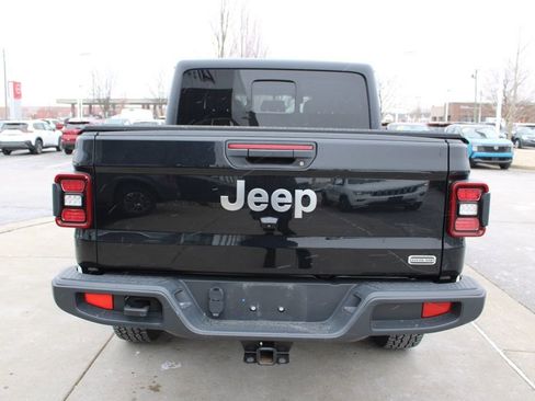 Used 2022 Jeep Gladiator Overland w/ Popular Equipment Package image 8