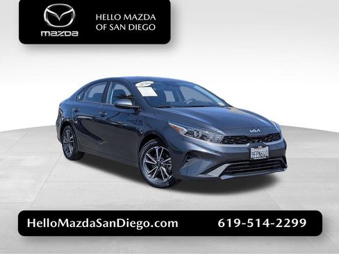 Used 2023 Kia Forte LXS w/ LXS Technology Package FWD image 1