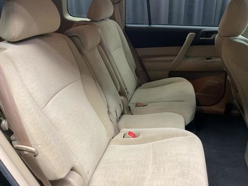 Used 2012 Toyota Highlander 4WD w/ Tech Pkg image 15
