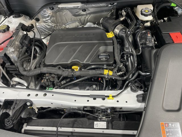 Used 2024 Chevrolet Trax RS w/ Sunroof Package FWD image 25