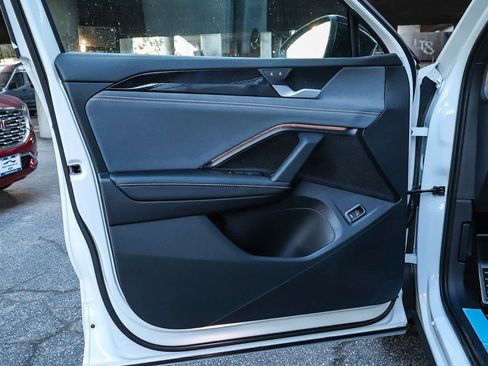 New 2026 Volkswagen Tiguan SE R-Line image 23