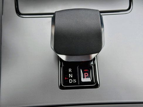 New 2026 Land Rover Discovery Sport Landmark AWD/4WD image 29