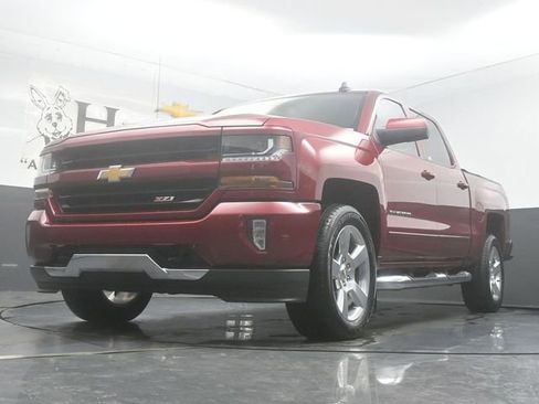 Used 2018 Chevrolet Silverado 1500 LT w/ All Star Edition AWD/4WD image 4