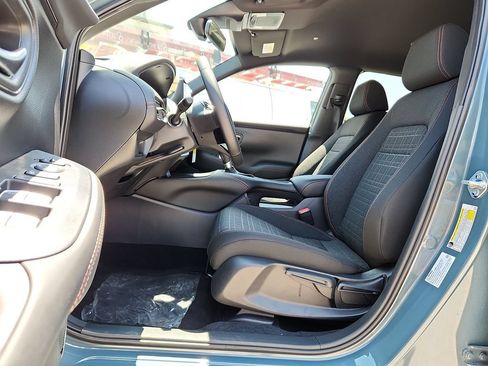 Used 2026 Honda HR-V Sport image 8