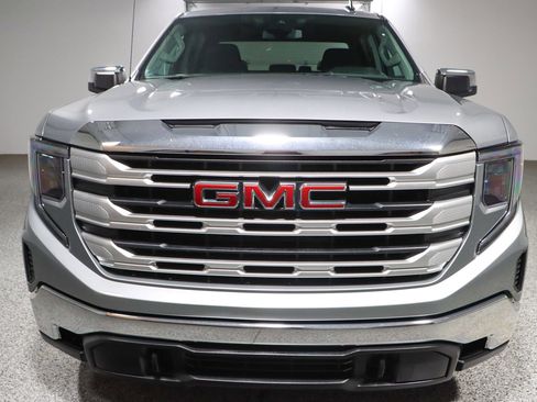 Used 2024 GMC Sierra 1500 SLE image 4