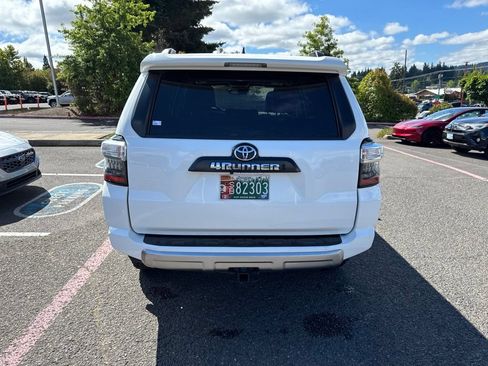 Used 2020 Toyota 4Runner TRD Off-Road Premium w/ Moonroof Package AWD/4WD image 8