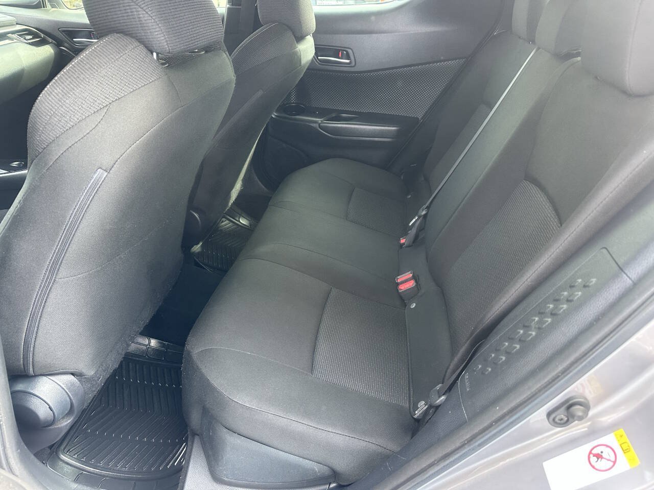 Used 2019 Toyota C-HR XLE FWD image 16