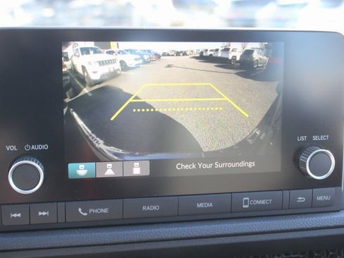 Used 2023 Honda CR-V LX image 6