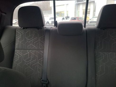 Used 2017 Toyota Tacoma TRD Off-Road image 15