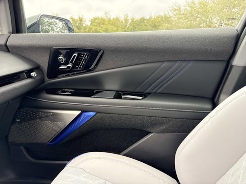 New 2026 Cadillac Optiq V image 22