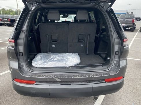 New 2025 Jeep Grand Cherokee L Altitude image 7