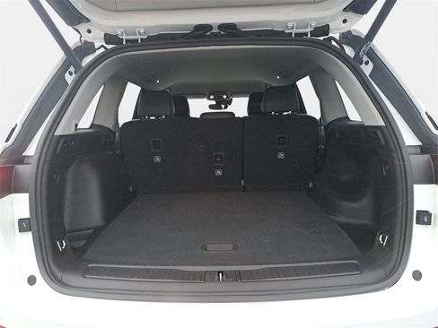 Certified 2024 Jeep Grand Cherokee Limited w/ Black Appearance Package image 13